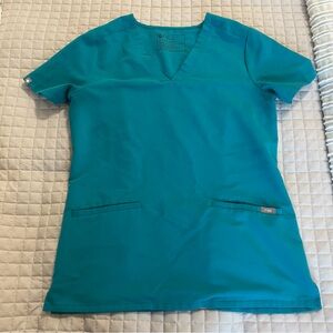 Figs Three Pocket Casma Scrub Top